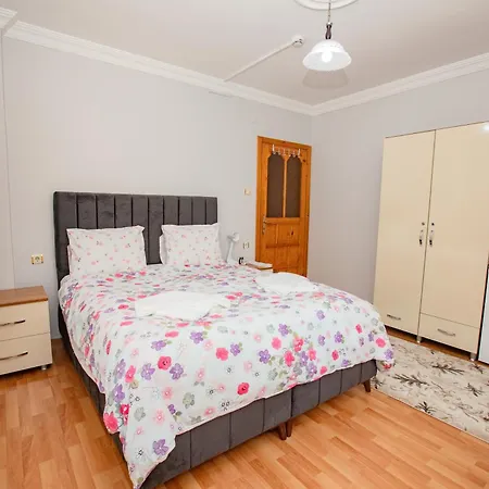Gueler 61 Apartamento